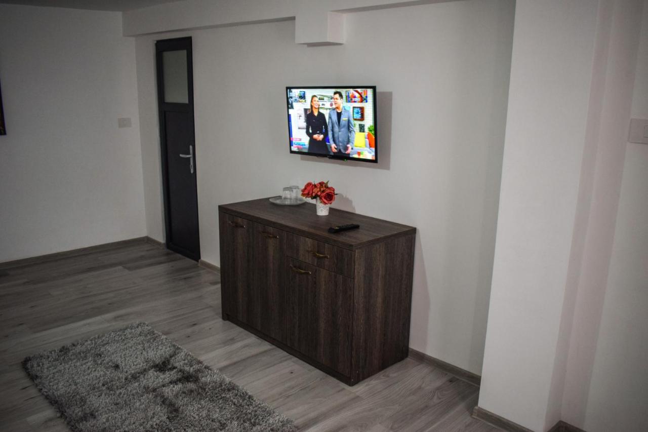 B House Rooms ยาช ภายนอก รูปภาพ