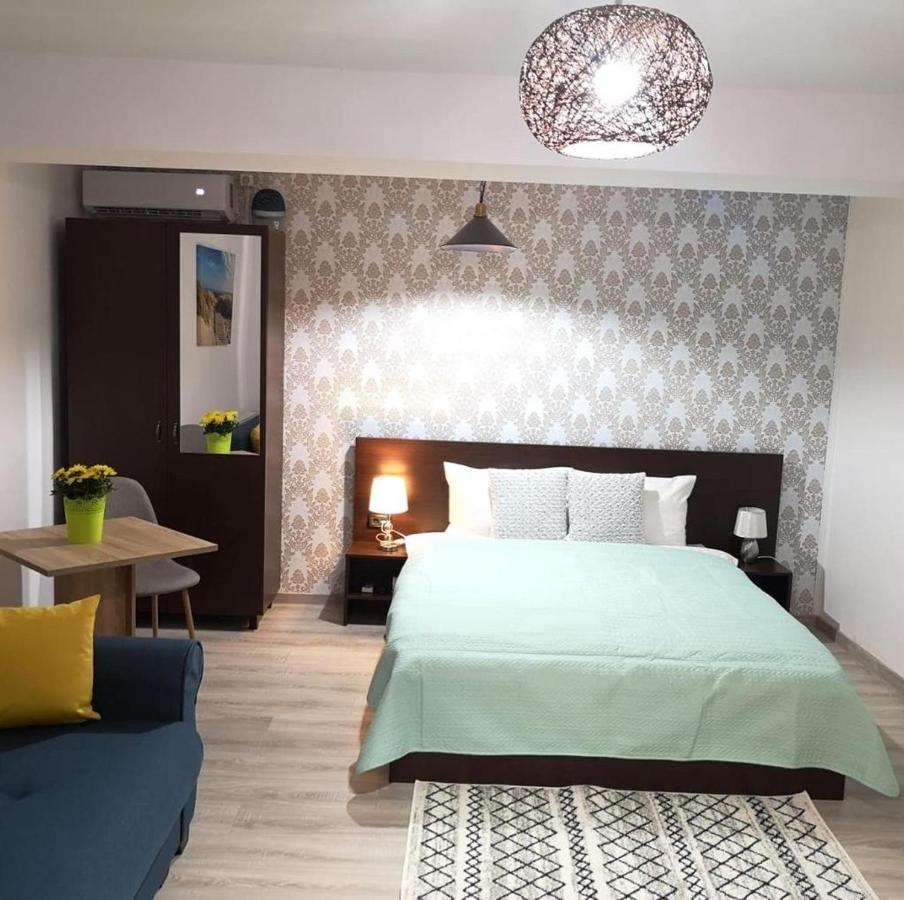 B House Rooms ยาช ภายนอก รูปภาพ